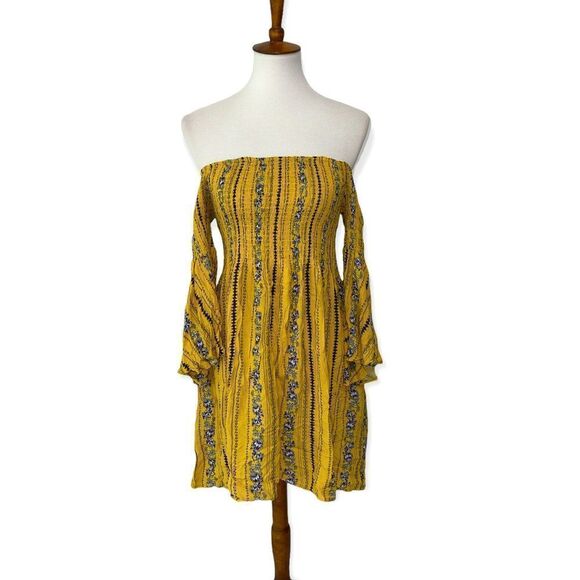 NWT boutique La Miel off shoulder smocked bodice sleeved flowy dress small - Picture 1 of 10